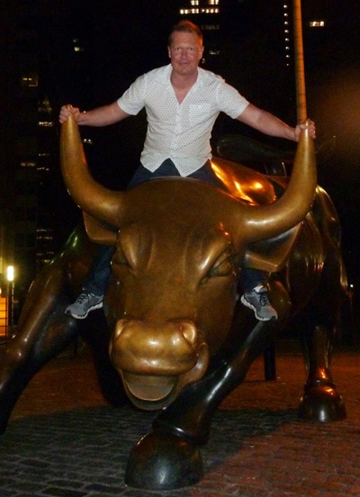 me-on-wall-st-bull